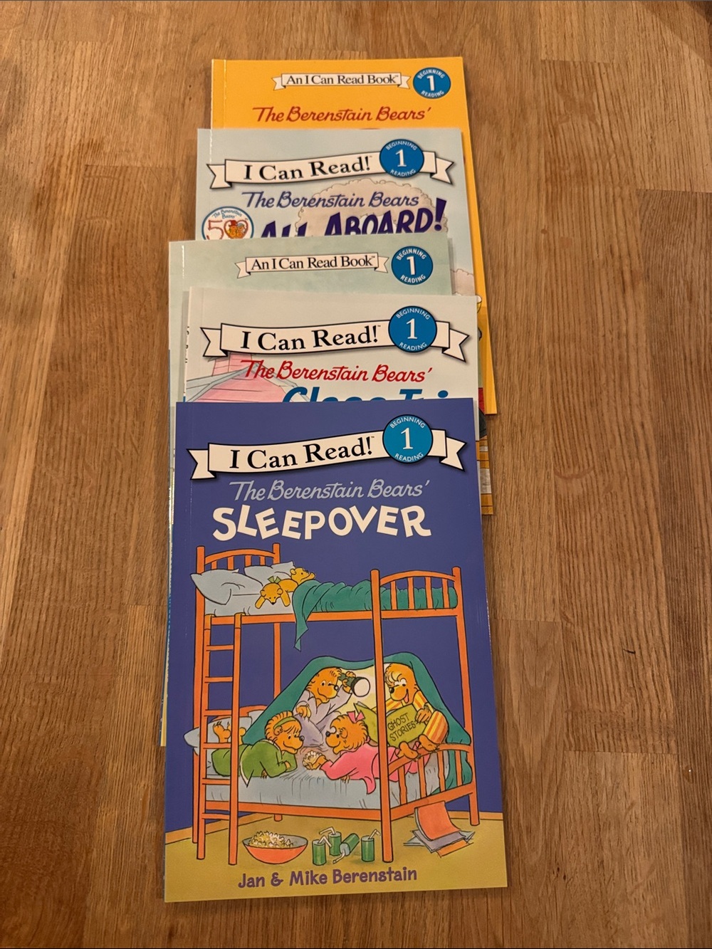 5 Berenstein Bears level 1 books